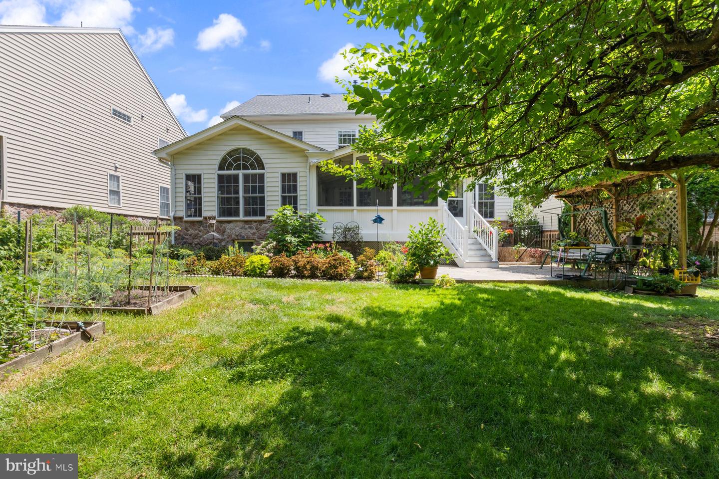 43656 RIVERPOINT DR, LEESBURG, Virginia 20176, 5 Bedrooms Bedrooms, ,3 BathroomsBathrooms,Residential,For sale,43656 RIVERPOINT DR,VALO2100990 MLS # VALO2100990