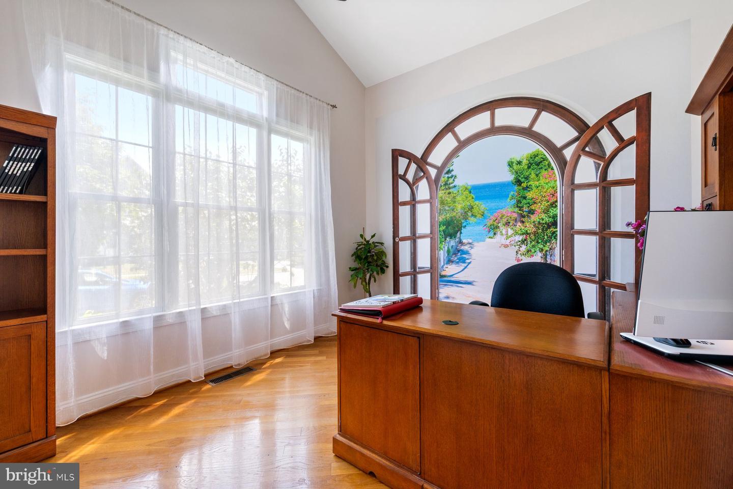 43656 RIVERPOINT DR, LEESBURG, Virginia 20176, 5 Bedrooms Bedrooms, ,3 BathroomsBathrooms,Residential,For sale,43656 RIVERPOINT DR,VALO2100990 MLS # VALO2100990