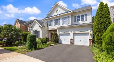 43656 RIVERPOINT DR, LEESBURG, Virginia 20176, 5 Bedrooms Bedrooms, ,3 BathroomsBathrooms,Residential,For sale,43656 RIVERPOINT DR,VALO2100990 MLS # VALO2100990
