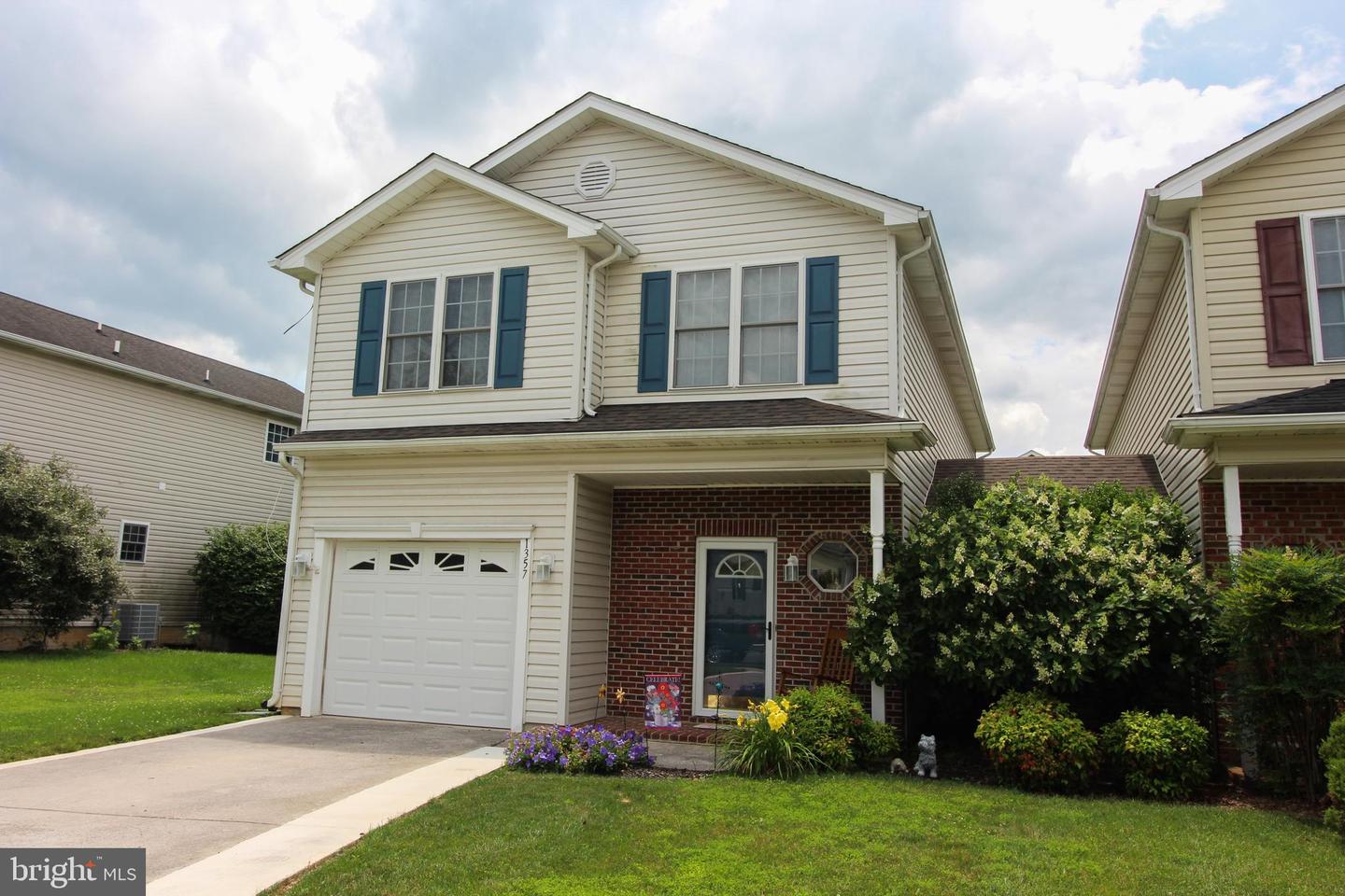 1357 HORSESHOE CIR, WOODSTOCK, Virginia 22664, 3 Bedrooms Bedrooms, ,2 BathroomsBathrooms,Residential,For sale,1357 HORSESHOE CIR,VASH2011888 MLS # VASH2011888