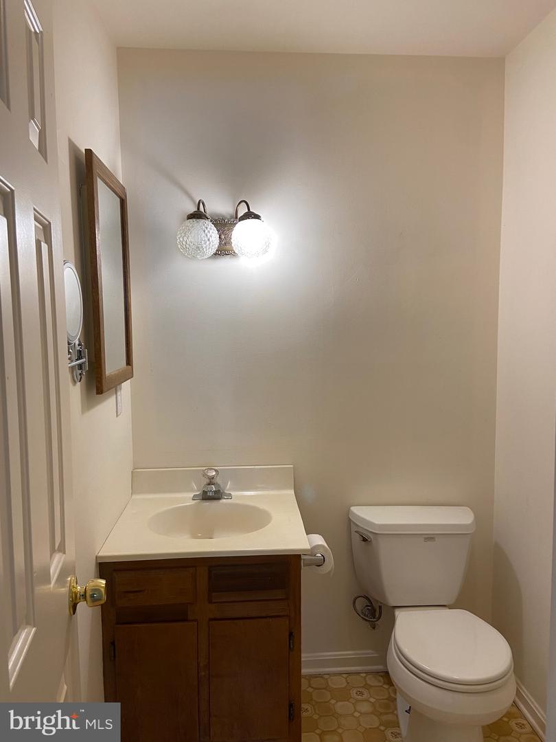 20 N CALHOUN ST, WARRENTON, Virginia 20186, 4 Bedrooms Bedrooms, ,3 BathroomsBathrooms,Residential,For sale,20 N CALHOUN ST,VAFQ2017298 MLS # VAFQ2017298