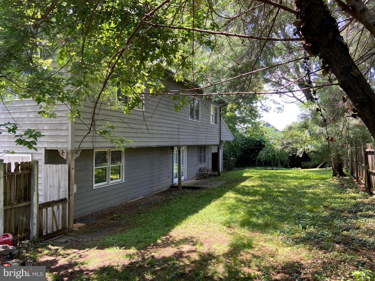 20 N CALHOUN ST, WARRENTON, Virginia 20186, 4 Bedrooms Bedrooms, ,3 BathroomsBathrooms,Residential,For sale,20 N CALHOUN ST,VAFQ2017298 MLS # VAFQ2017298