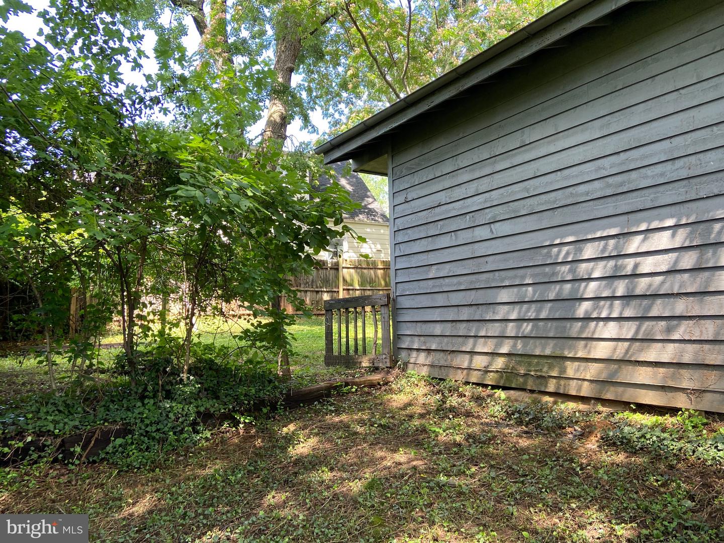 20 N CALHOUN ST, WARRENTON, Virginia 20186, 4 Bedrooms Bedrooms, ,3 BathroomsBathrooms,Residential,For sale,20 N CALHOUN ST,VAFQ2017298 MLS # VAFQ2017298