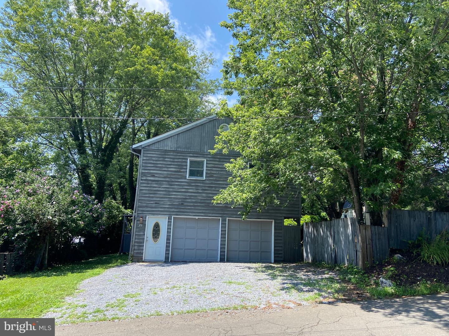20 N CALHOUN ST, WARRENTON, Virginia 20186, 4 Bedrooms Bedrooms, ,3 BathroomsBathrooms,Residential,For sale,20 N CALHOUN ST,VAFQ2017298 MLS # VAFQ2017298