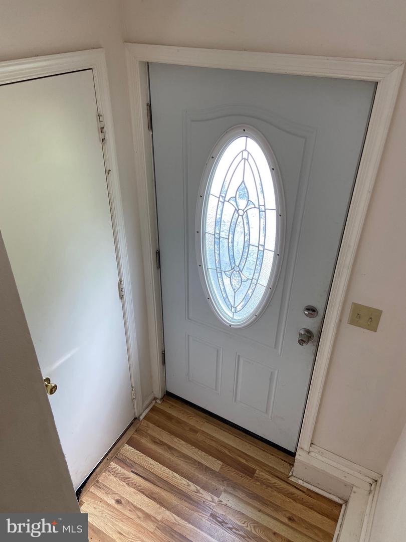 20 N CALHOUN ST, WARRENTON, Virginia 20186, 4 Bedrooms Bedrooms, ,3 BathroomsBathrooms,Residential,For sale,20 N CALHOUN ST,VAFQ2017298 MLS # VAFQ2017298