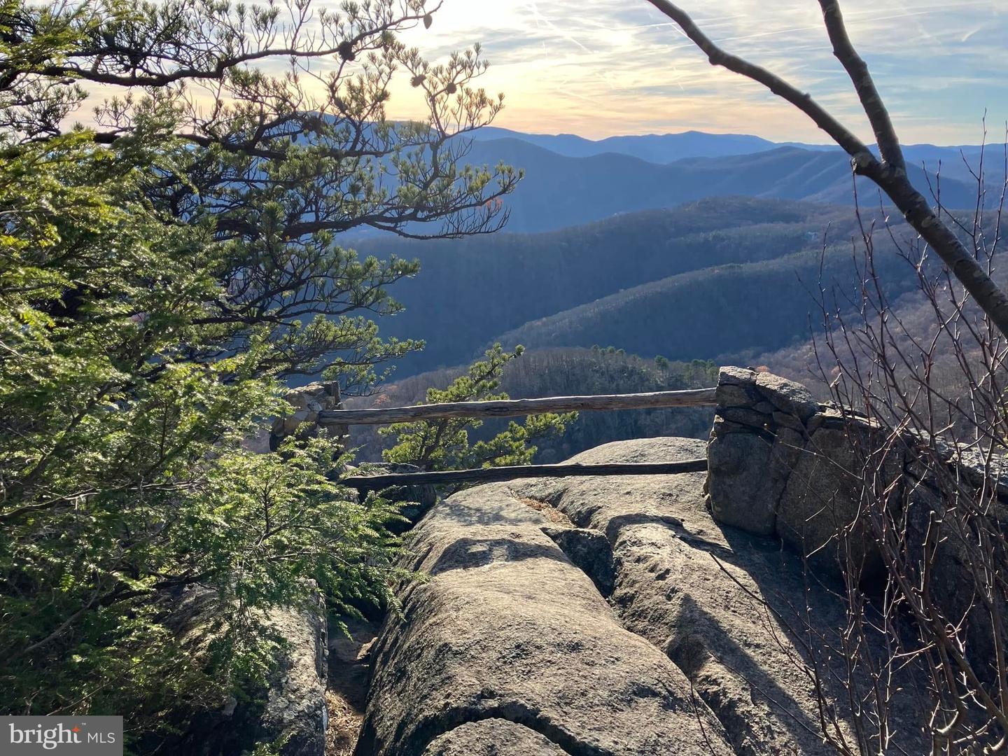 203 TIMBERS, WINTERGREEN, Virginia 22967, 1 Bedroom Bedrooms, 2 Rooms Rooms,1 BathroomBathrooms,Residential,For sale,203 TIMBERS,VANL2000576 MLS # VANL2000576