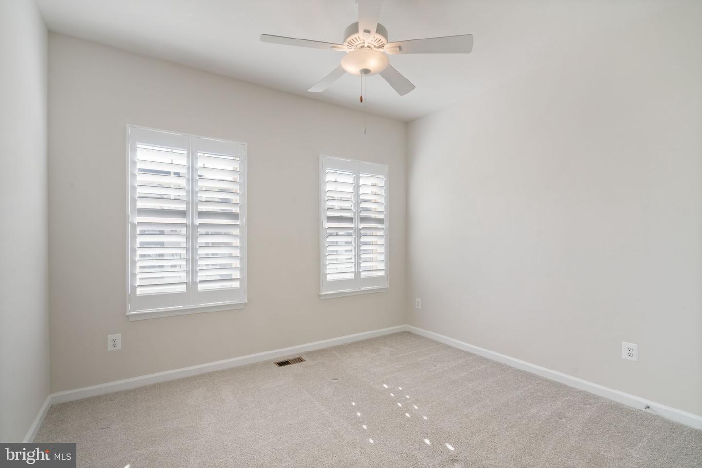 9520 BARNES LOOP, MANASSAS, Virginia 20110, 3 Bedrooms Bedrooms, ,3 BathroomsBathrooms,Residential,For sale,9520 BARNES LOOP,VAMN2008622 MLS # VAMN2008622