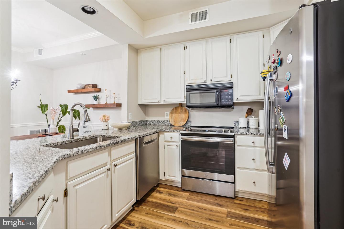 1334 GARDEN WALL CIR #406, RESTON, Virginia 20194, 2 Bedrooms Bedrooms, ,2 BathroomsBathrooms,Residential,For sale,1334 GARDEN WALL CIR #406,VAFX2253158 MLS # VAFX2253158