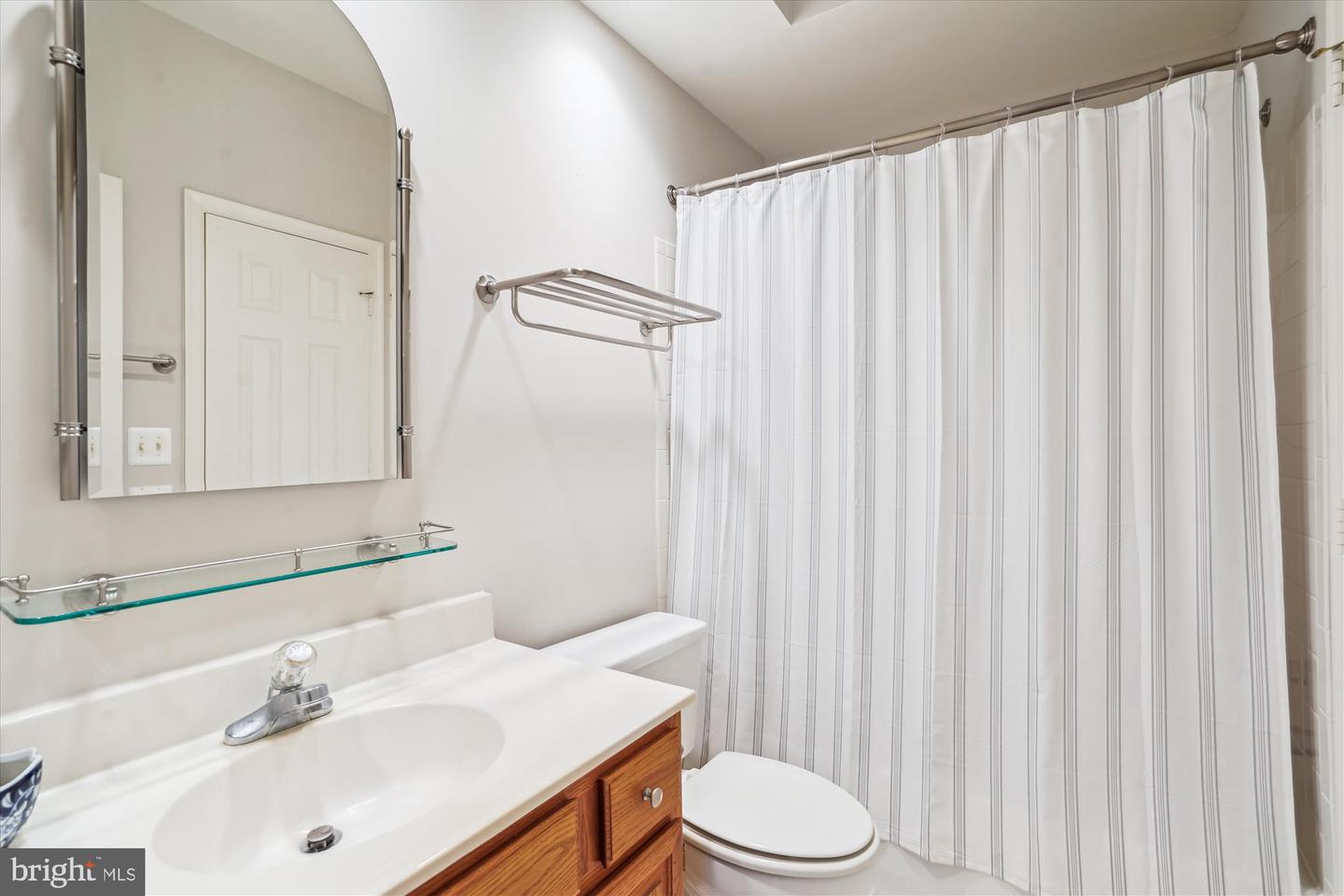 1334 GARDEN WALL CIR #406, RESTON, Virginia 20194, 2 Bedrooms Bedrooms, ,2 BathroomsBathrooms,Residential,For sale,1334 GARDEN WALL CIR #406,VAFX2253158 MLS # VAFX2253158