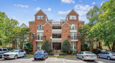 1334 GARDEN WALL CIR #406, RESTON, Virginia 20194, 2 Bedrooms Bedrooms, ,2 BathroomsBathrooms,Residential,For sale,1334 GARDEN WALL CIR #406,VAFX2253158 MLS # VAFX2253158