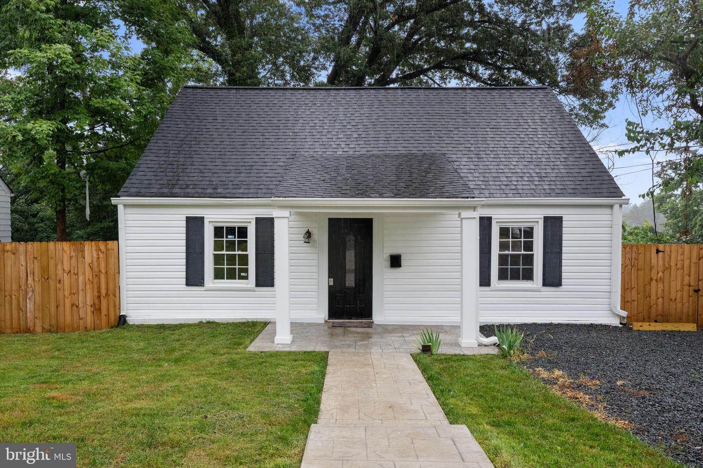 2316 FORT DR, ALEXANDRIA, Virginia 22303, 5 Bedrooms Bedrooms, ,2 BathroomsBathrooms,Residential,For sale,2316 FORT DR,VAFX2253202 MLS # VAFX2253202