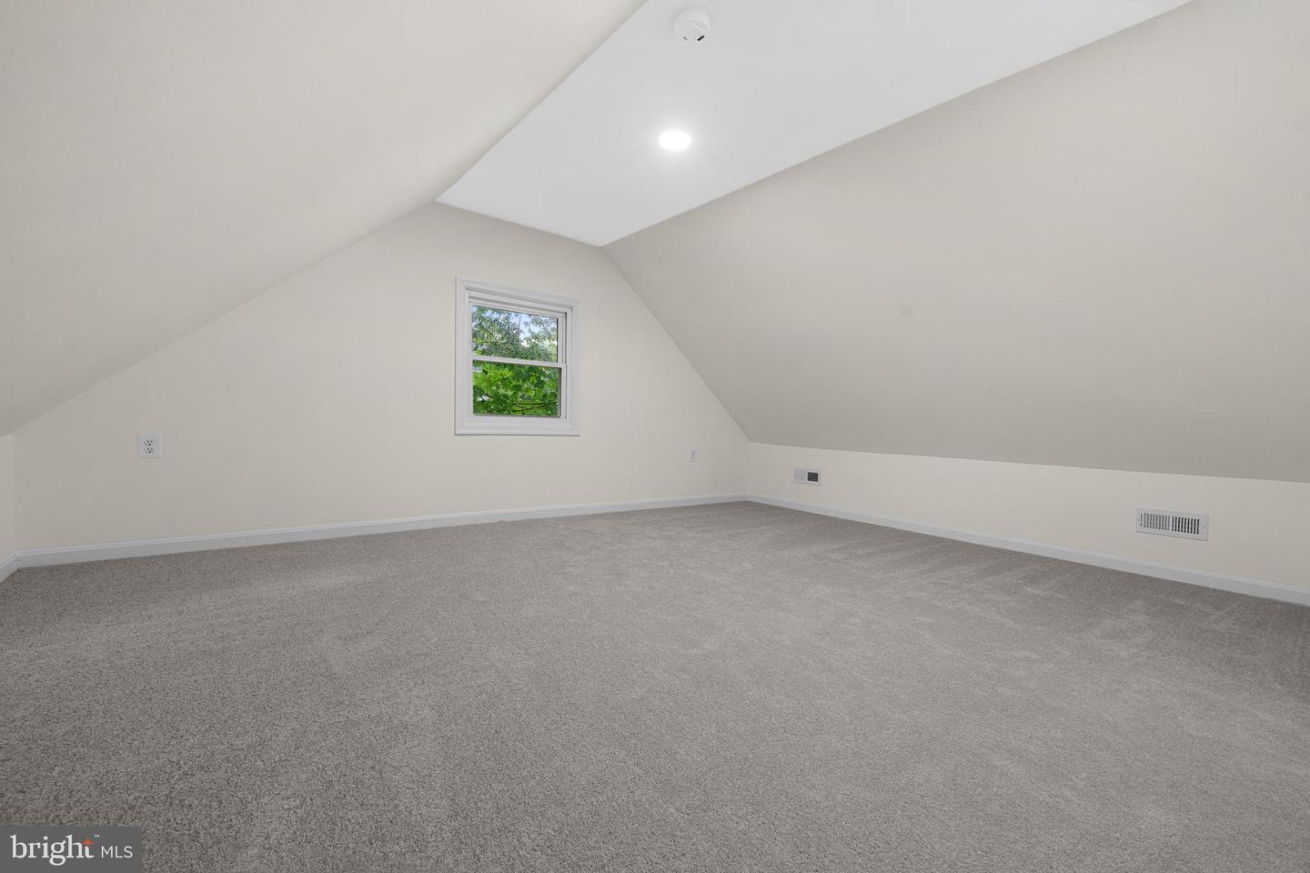 2316 FORT DR, ALEXANDRIA, Virginia 22303, 5 Bedrooms Bedrooms, ,2 BathroomsBathrooms,Residential,For sale,2316 FORT DR,VAFX2253202 MLS # VAFX2253202