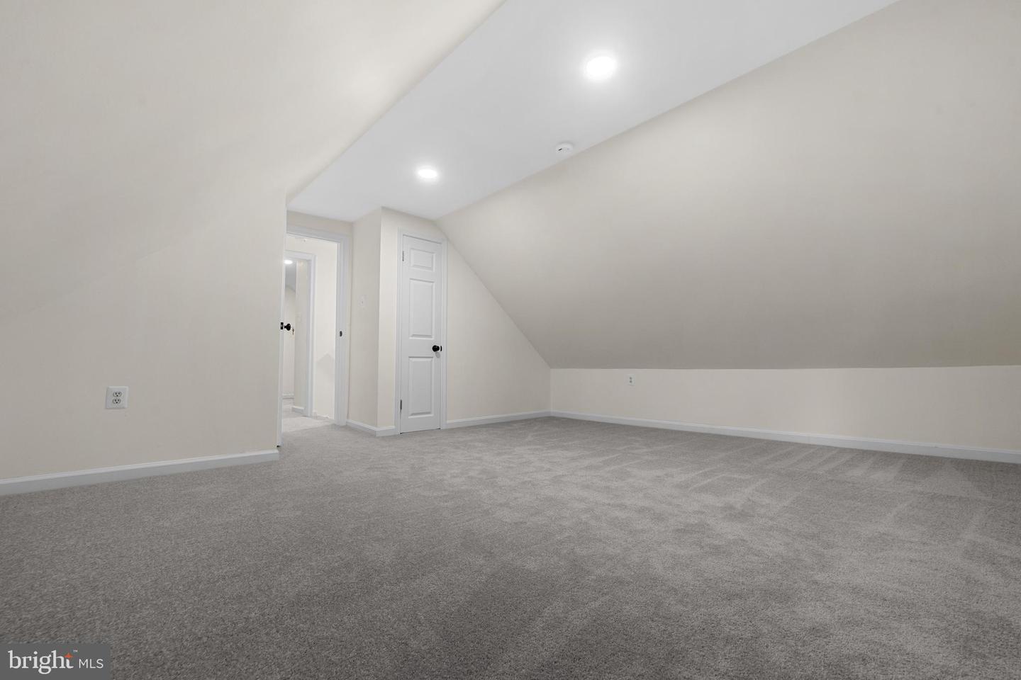 2316 FORT DR, ALEXANDRIA, Virginia 22303, 5 Bedrooms Bedrooms, ,2 BathroomsBathrooms,Residential,For sale,2316 FORT DR,VAFX2253202 MLS # VAFX2253202