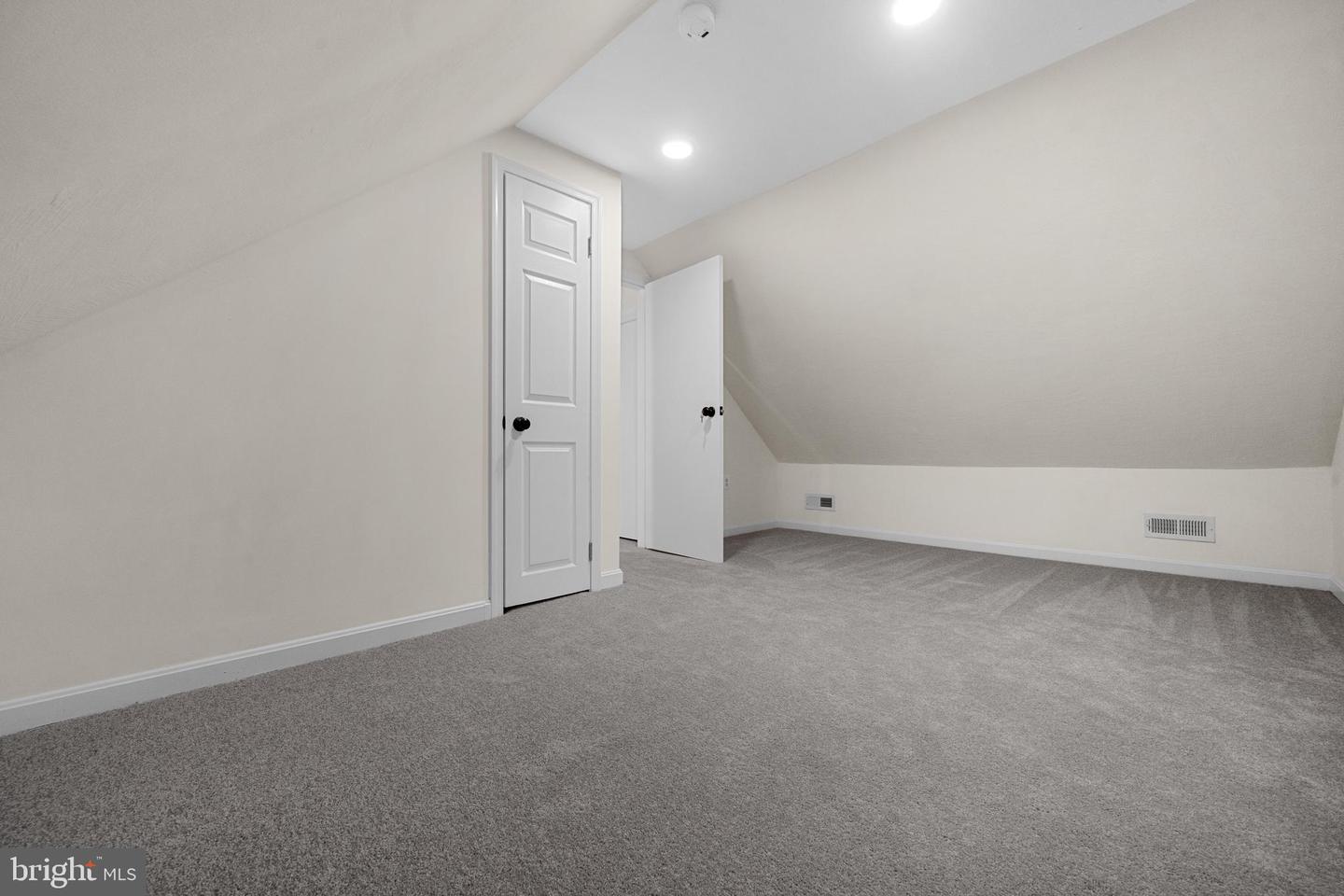 2316 FORT DR, ALEXANDRIA, Virginia 22303, 5 Bedrooms Bedrooms, ,2 BathroomsBathrooms,Residential,For sale,2316 FORT DR,VAFX2253202 MLS # VAFX2253202