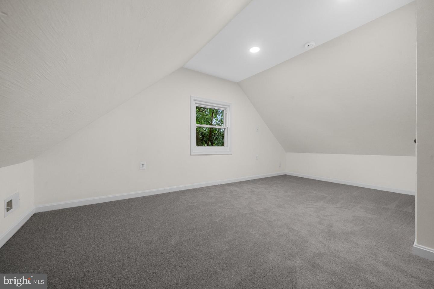 2316 FORT DR, ALEXANDRIA, Virginia 22303, 5 Bedrooms Bedrooms, ,2 BathroomsBathrooms,Residential,For sale,2316 FORT DR,VAFX2253202 MLS # VAFX2253202