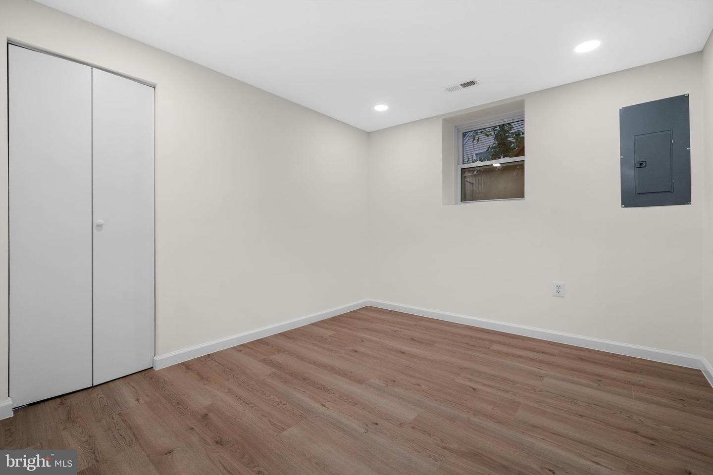2316 FORT DR, ALEXANDRIA, Virginia 22303, 5 Bedrooms Bedrooms, ,2 BathroomsBathrooms,Residential,For sale,2316 FORT DR,VAFX2253202 MLS # VAFX2253202