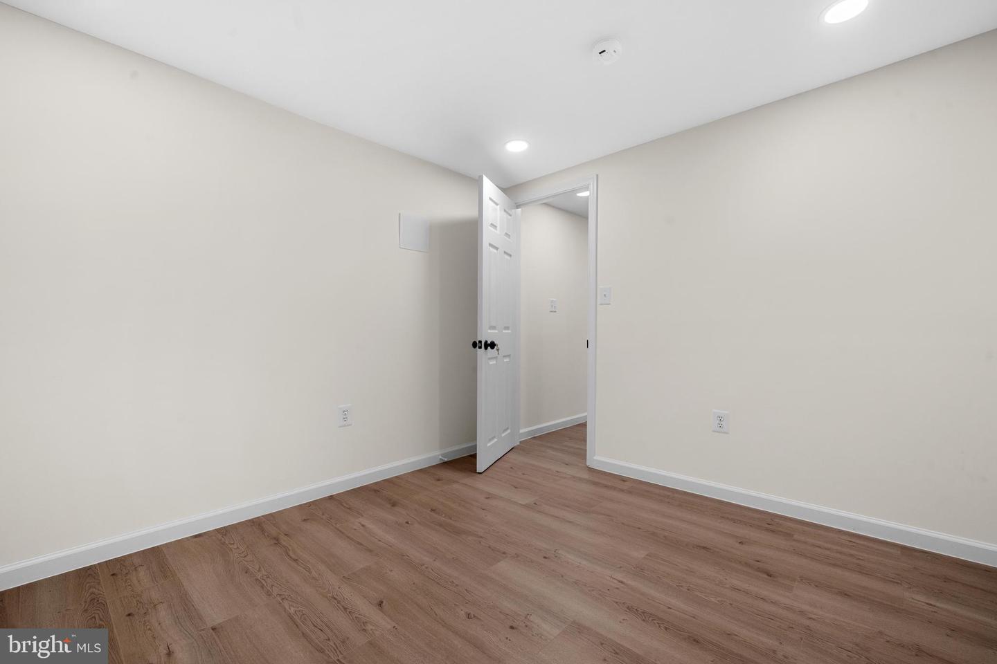 2316 FORT DR, ALEXANDRIA, Virginia 22303, 5 Bedrooms Bedrooms, ,2 BathroomsBathrooms,Residential,For sale,2316 FORT DR,VAFX2253202 MLS # VAFX2253202
