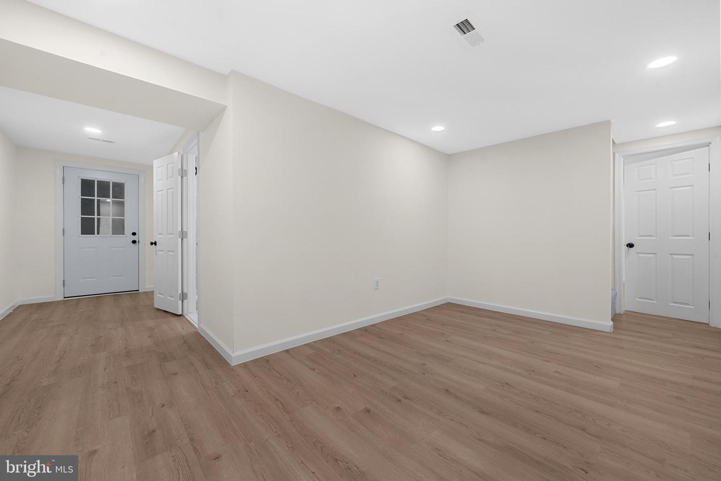 2316 FORT DR, ALEXANDRIA, Virginia 22303, 5 Bedrooms Bedrooms, ,2 BathroomsBathrooms,Residential,For sale,2316 FORT DR,VAFX2253202 MLS # VAFX2253202