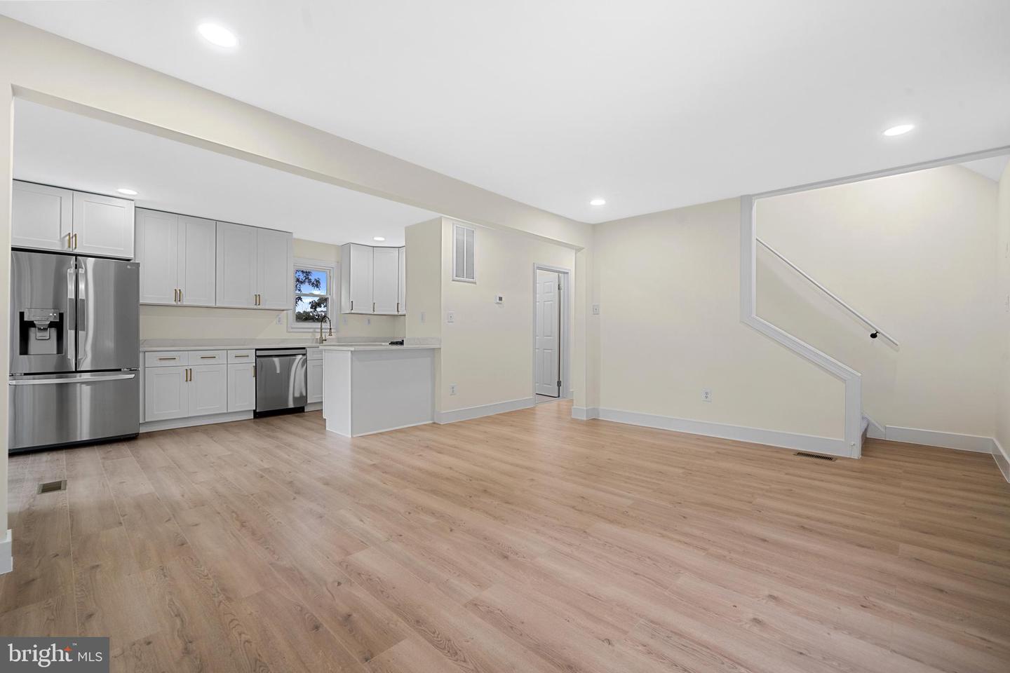 2316 FORT DR, ALEXANDRIA, Virginia 22303, 5 Bedrooms Bedrooms, ,2 BathroomsBathrooms,Residential,For sale,2316 FORT DR,VAFX2253202 MLS # VAFX2253202