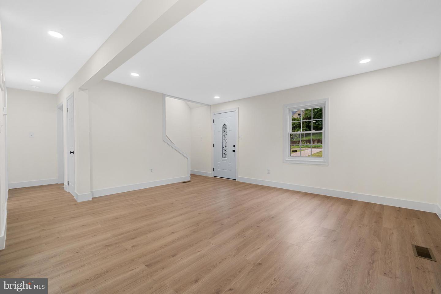 2316 FORT DR, ALEXANDRIA, Virginia 22303, 5 Bedrooms Bedrooms, ,2 BathroomsBathrooms,Residential,For sale,2316 FORT DR,VAFX2253202 MLS # VAFX2253202