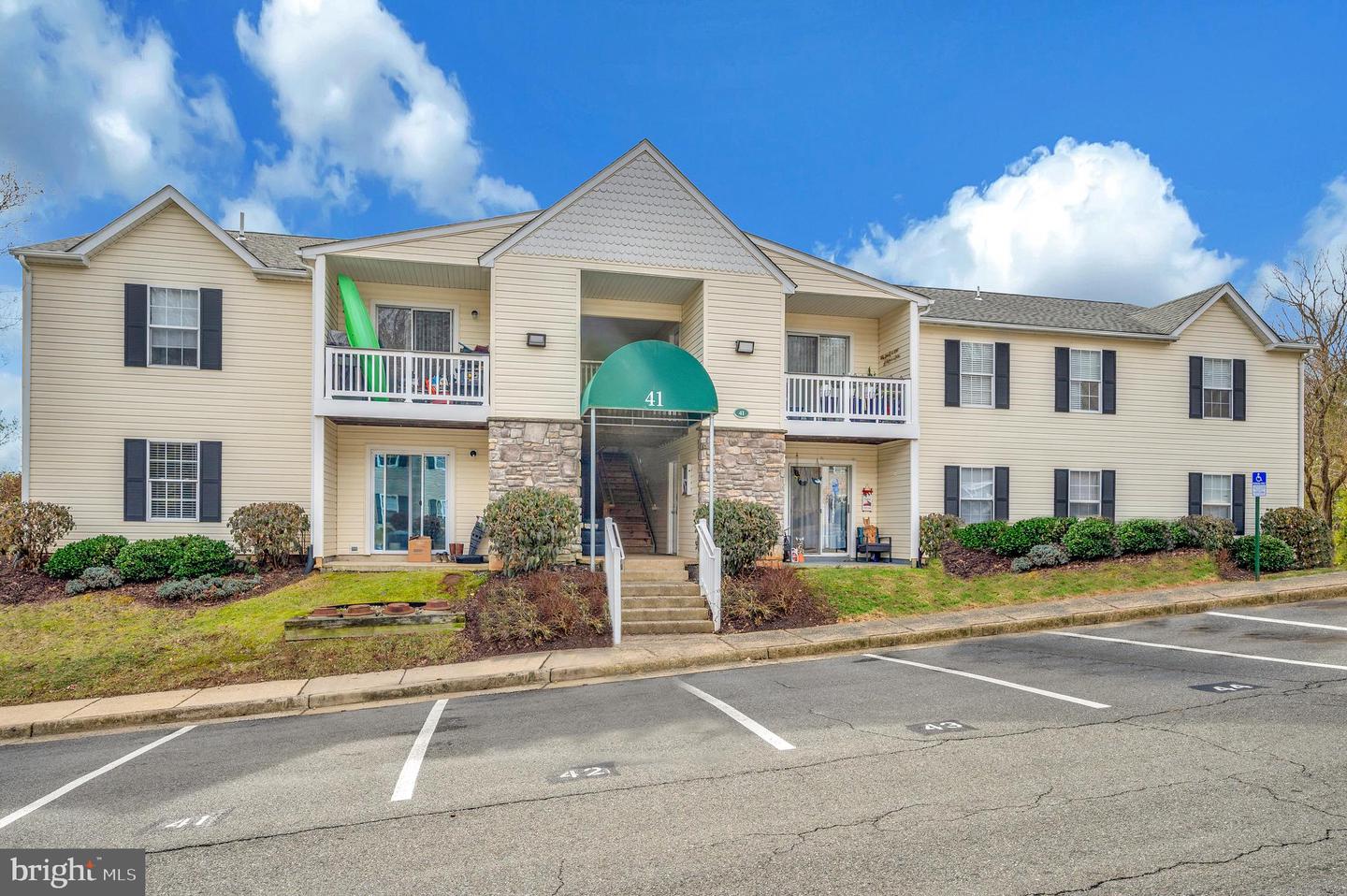 41 SMOKEWOOD CT #41200, STAFFORD, Virginia 22554, 3 Bedrooms Bedrooms, ,2 BathroomsBathrooms,Residential,For sale,41 SMOKEWOOD CT #41200,VAST2040478 MLS # VAST2040478