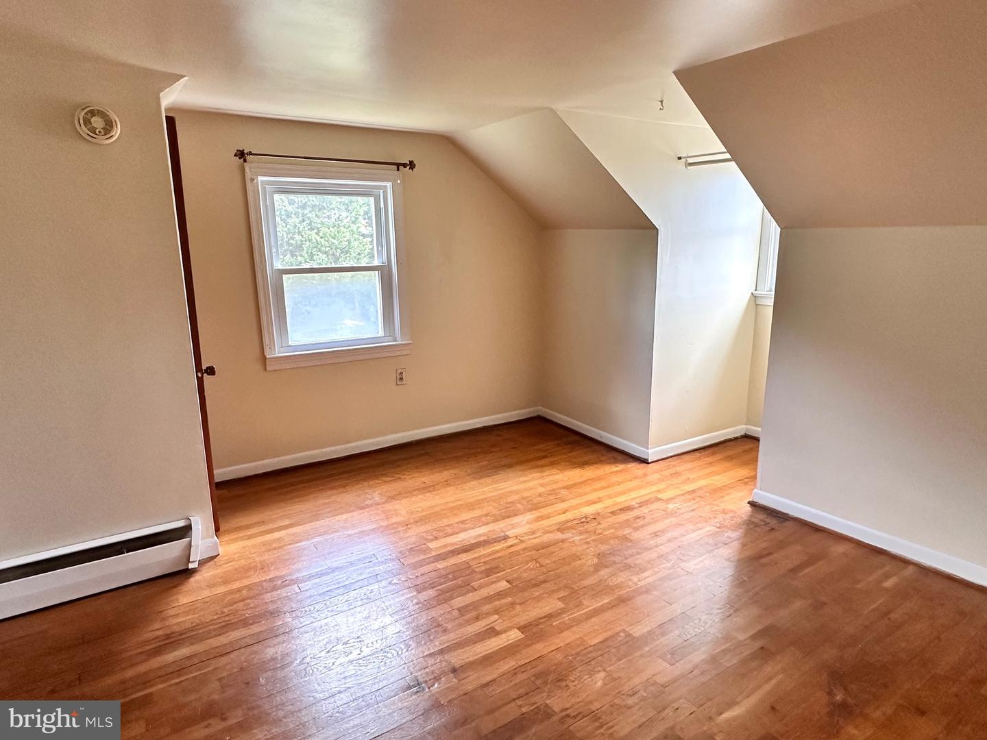 7128 BEULAH ST, ALEXANDRIA, Virginia 22315, 3 Bedrooms Bedrooms, ,1 BathroomBathrooms,Residential,For sale,7128 BEULAH ST,VAFX2253402 MLS # VAFX2253402