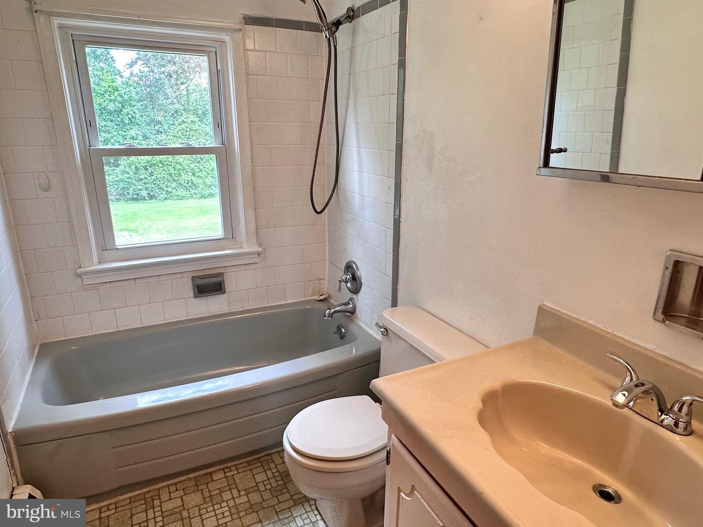 7128 BEULAH ST, ALEXANDRIA, Virginia 22315, 3 Bedrooms Bedrooms, ,1 BathroomBathrooms,Residential,For sale,7128 BEULAH ST,VAFX2253402 MLS # VAFX2253402