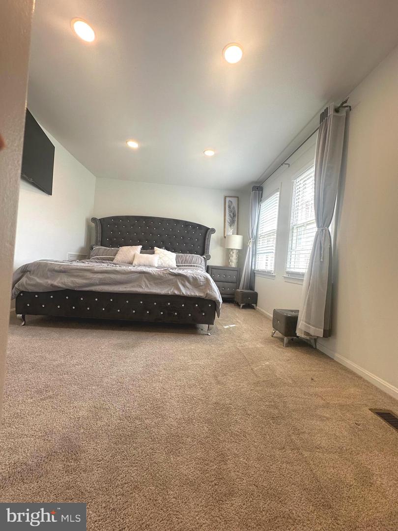 1043-B MARGATE CT, STERLING, Virginia 20164, 3 Bedrooms Bedrooms, ,2 BathroomsBathrooms,Residential,For sale,1043-B MARGATE CT,VALO2101210 MLS # VALO2101210