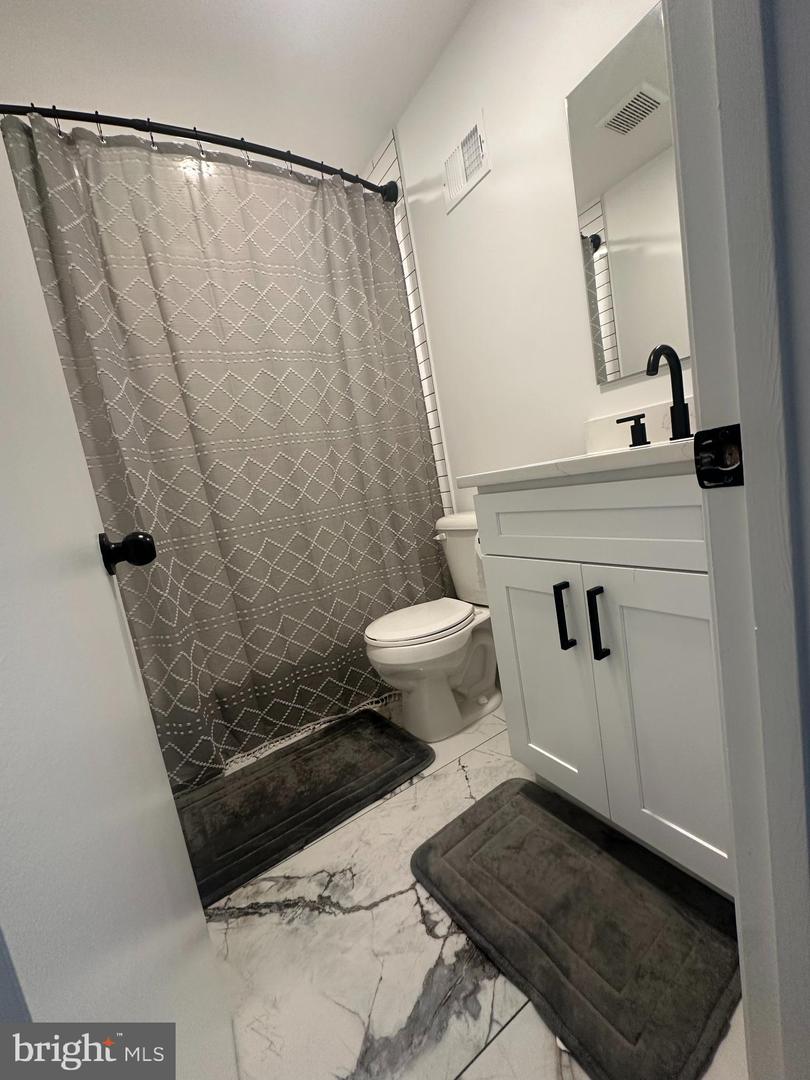 1043-B MARGATE CT, STERLING, Virginia 20164, 3 Bedrooms Bedrooms, ,2 BathroomsBathrooms,Residential,For sale,1043-B MARGATE CT,VALO2101210 MLS # VALO2101210