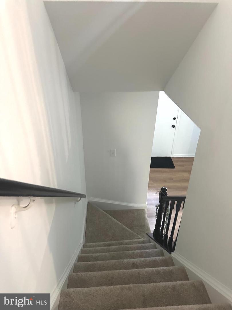 1043-B MARGATE CT, STERLING, Virginia 20164, 3 Bedrooms Bedrooms, ,2 BathroomsBathrooms,Residential,For sale,1043-B MARGATE CT,VALO2101210 MLS # VALO2101210