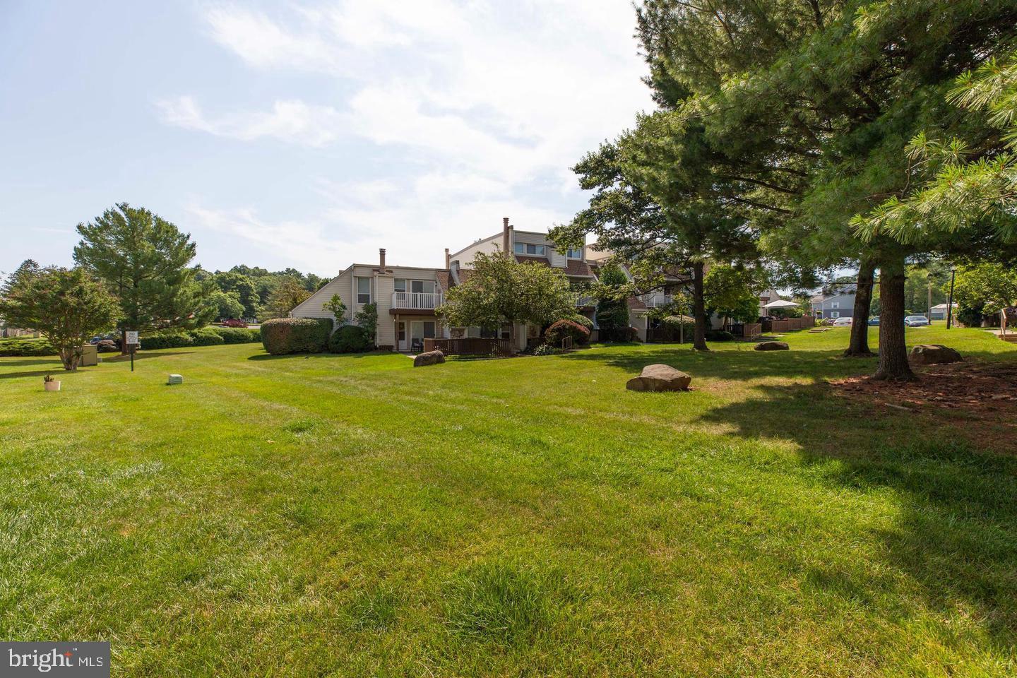 1043-B MARGATE CT, STERLING, Virginia 20164, 3 Bedrooms Bedrooms, ,2 BathroomsBathrooms,Residential,For sale,1043-B MARGATE CT,VALO2101210 MLS # VALO2101210