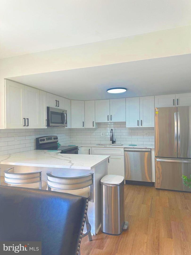 1043-B MARGATE CT, STERLING, Virginia 20164, 3 Bedrooms Bedrooms, ,2 BathroomsBathrooms,Residential,For sale,1043-B MARGATE CT,VALO2101210 MLS # VALO2101210