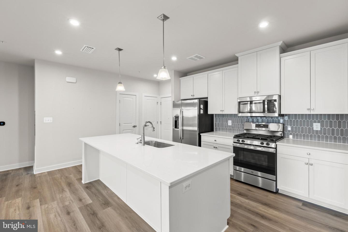 140 MCCORMICK CIR #403, WINCHESTER, Virginia 22602, 2 Bedrooms Bedrooms, ,2 BathroomsBathrooms,Residential,For sale,140 MCCORMICK CIR #403,VAFV2035264 MLS # VAFV2035264