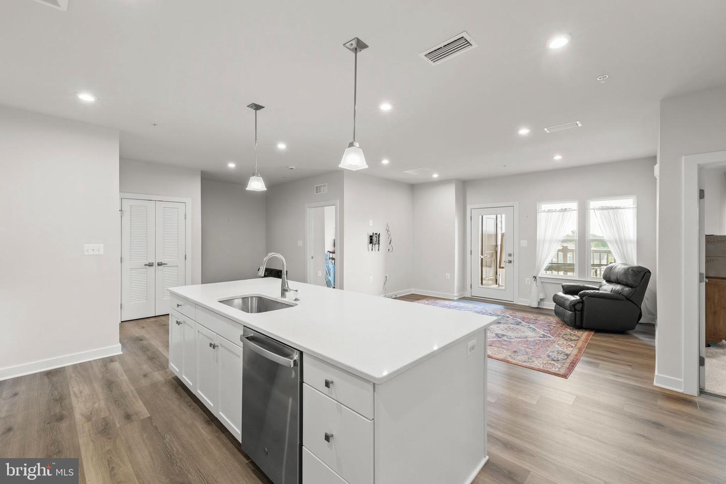 140 MCCORMICK CIR #403, WINCHESTER, Virginia 22602, 2 Bedrooms Bedrooms, ,2 BathroomsBathrooms,Residential,For sale,140 MCCORMICK CIR #403,VAFV2035264 MLS # VAFV2035264