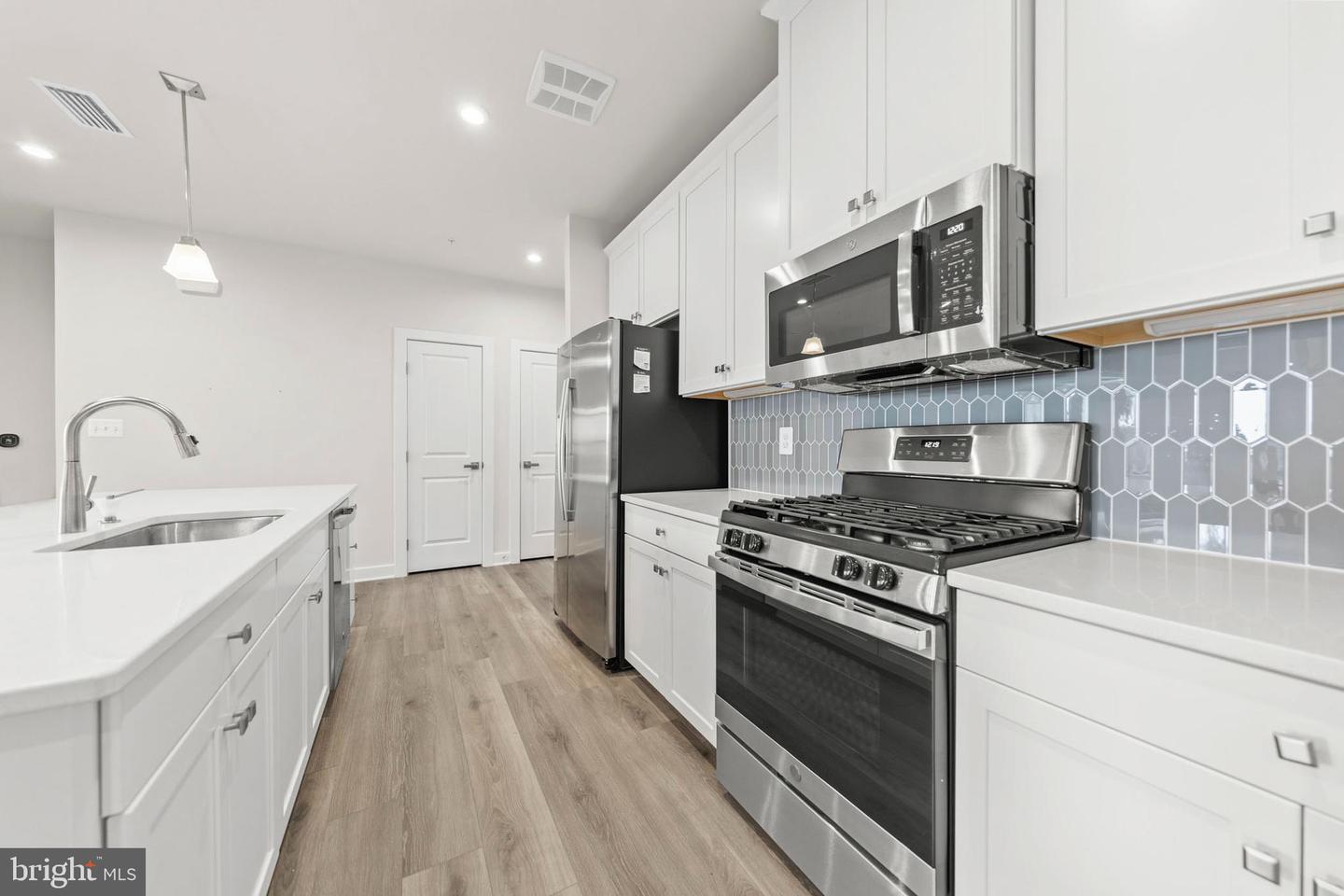 140 MCCORMICK CIR #403, WINCHESTER, Virginia 22602, 2 Bedrooms Bedrooms, ,2 BathroomsBathrooms,Residential,For sale,140 MCCORMICK CIR #403,VAFV2035264 MLS # VAFV2035264