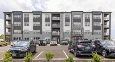 140 MCCORMICK CIR #403, WINCHESTER, Virginia 22602, 2 Bedrooms Bedrooms, ,2 BathroomsBathrooms,Residential,For sale,140 MCCORMICK CIR #403,VAFV2035264 MLS # VAFV2035264