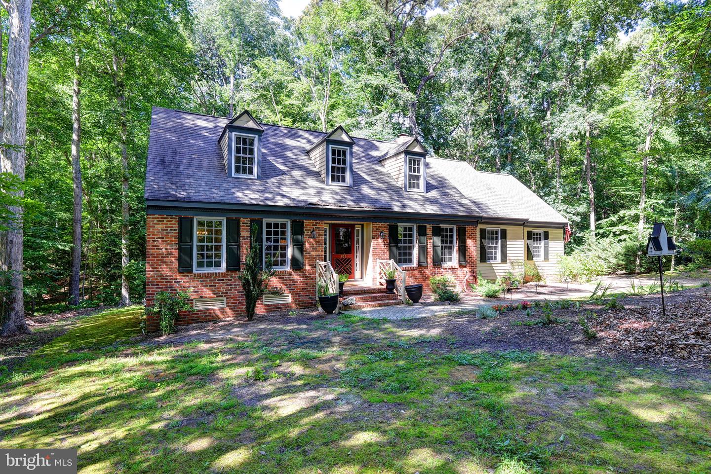 102 WHITEHALL CT, WILLIAMSBURG, Virginia 23188, 4 Bedrooms Bedrooms, 10 Rooms Rooms,2 BathroomsBathrooms,Residential,For sale,102 WHITEHALL CT,VAJC2000496 MLS # VAJC2000496