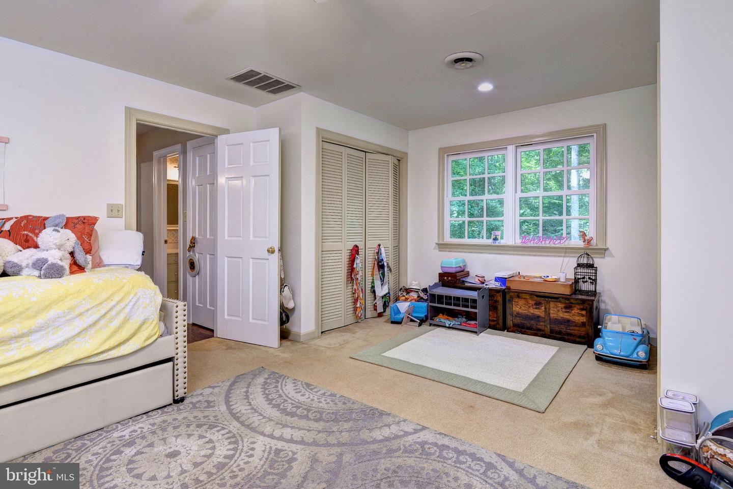 102 WHITEHALL CT, WILLIAMSBURG, Virginia 23188, 4 Bedrooms Bedrooms, 10 Rooms Rooms,2 BathroomsBathrooms,Residential,For sale,102 WHITEHALL CT,VAJC2000496 MLS # VAJC2000496