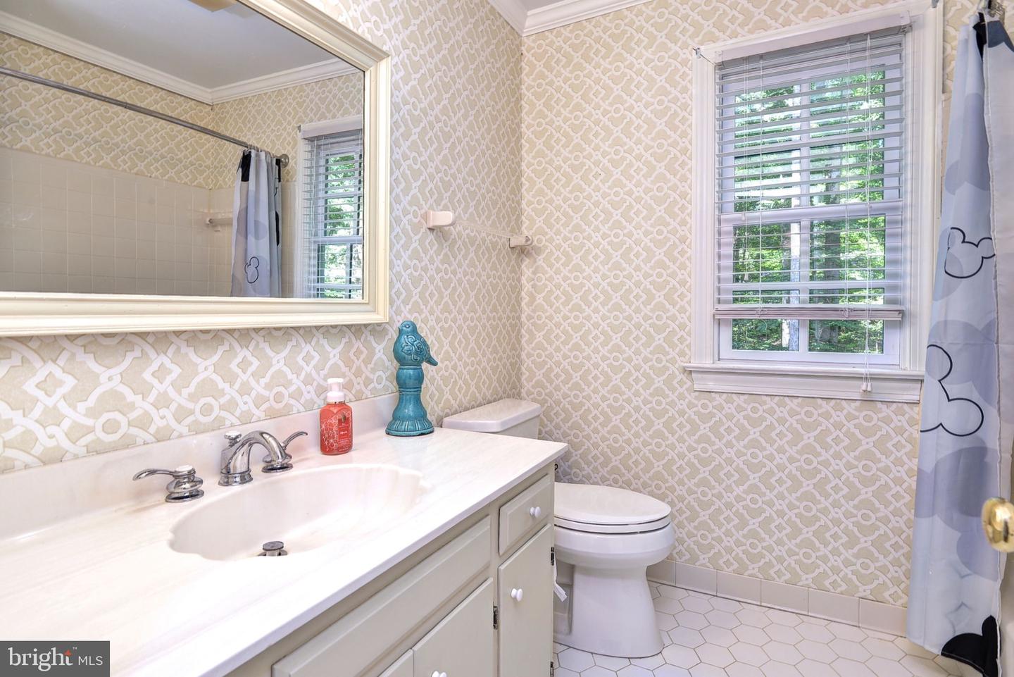 102 WHITEHALL CT, WILLIAMSBURG, Virginia 23188, 4 Bedrooms Bedrooms, 10 Rooms Rooms,2 BathroomsBathrooms,Residential,For sale,102 WHITEHALL CT,VAJC2000496 MLS # VAJC2000496