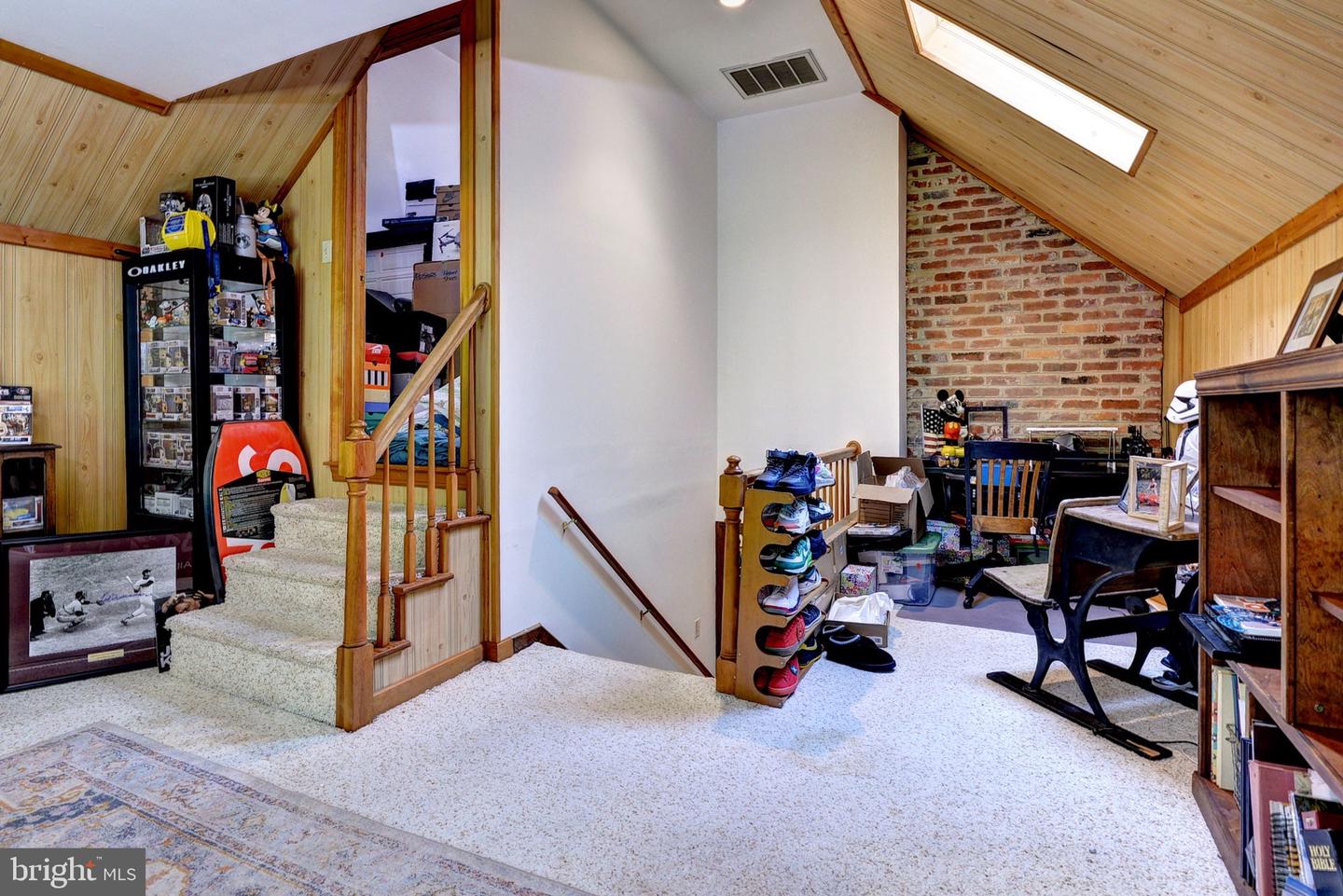 102 WHITEHALL CT, WILLIAMSBURG, Virginia 23188, 4 Bedrooms Bedrooms, 10 Rooms Rooms,2 BathroomsBathrooms,Residential,For sale,102 WHITEHALL CT,VAJC2000496 MLS # VAJC2000496