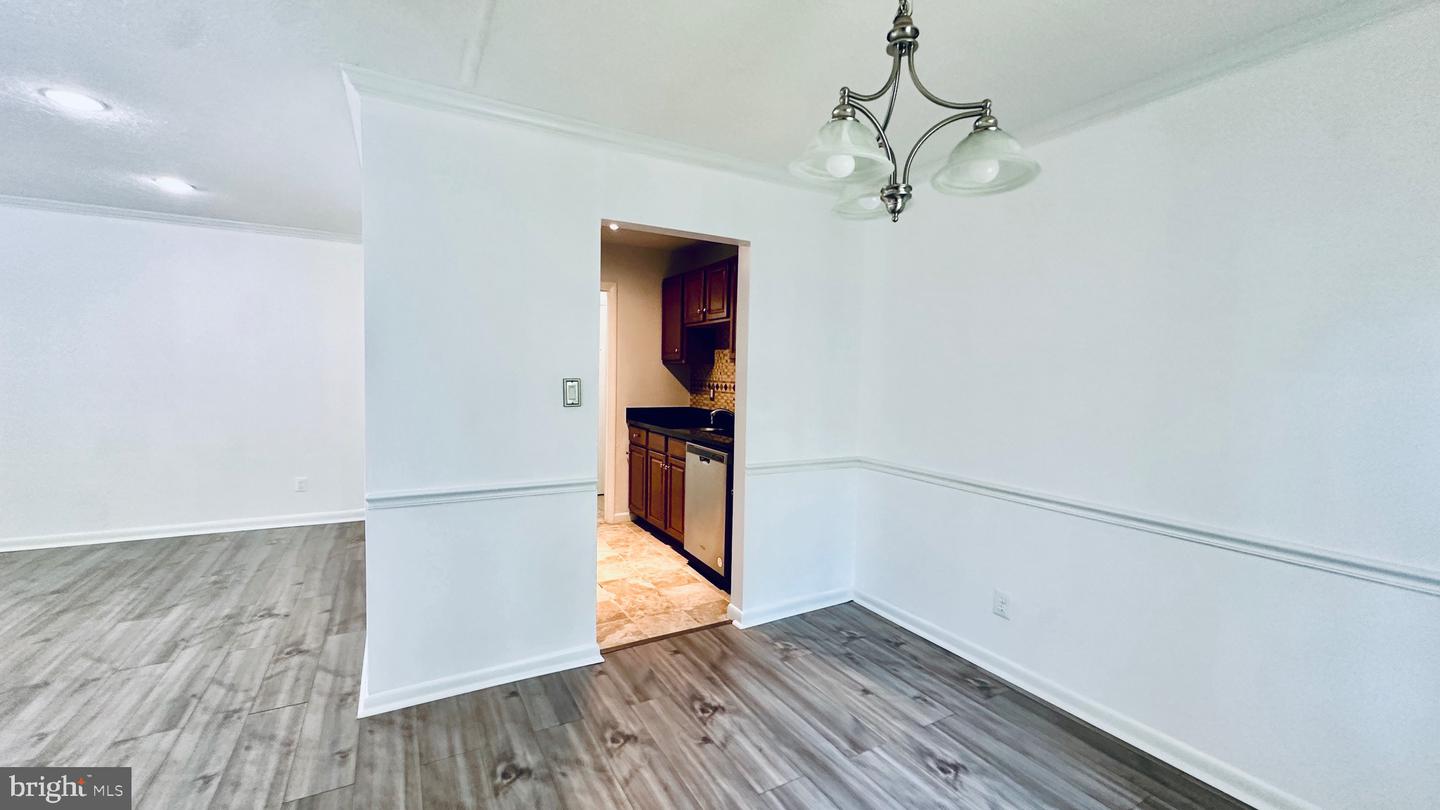 3931 LYNDHURST DR #303, FAIRFAX, Virginia 22031, 2 Bedrooms Bedrooms, ,1 BathroomBathrooms,Residential,For sale,3931 LYNDHURST DR #303,VAFC2006586 MLS # VAFC2006586
