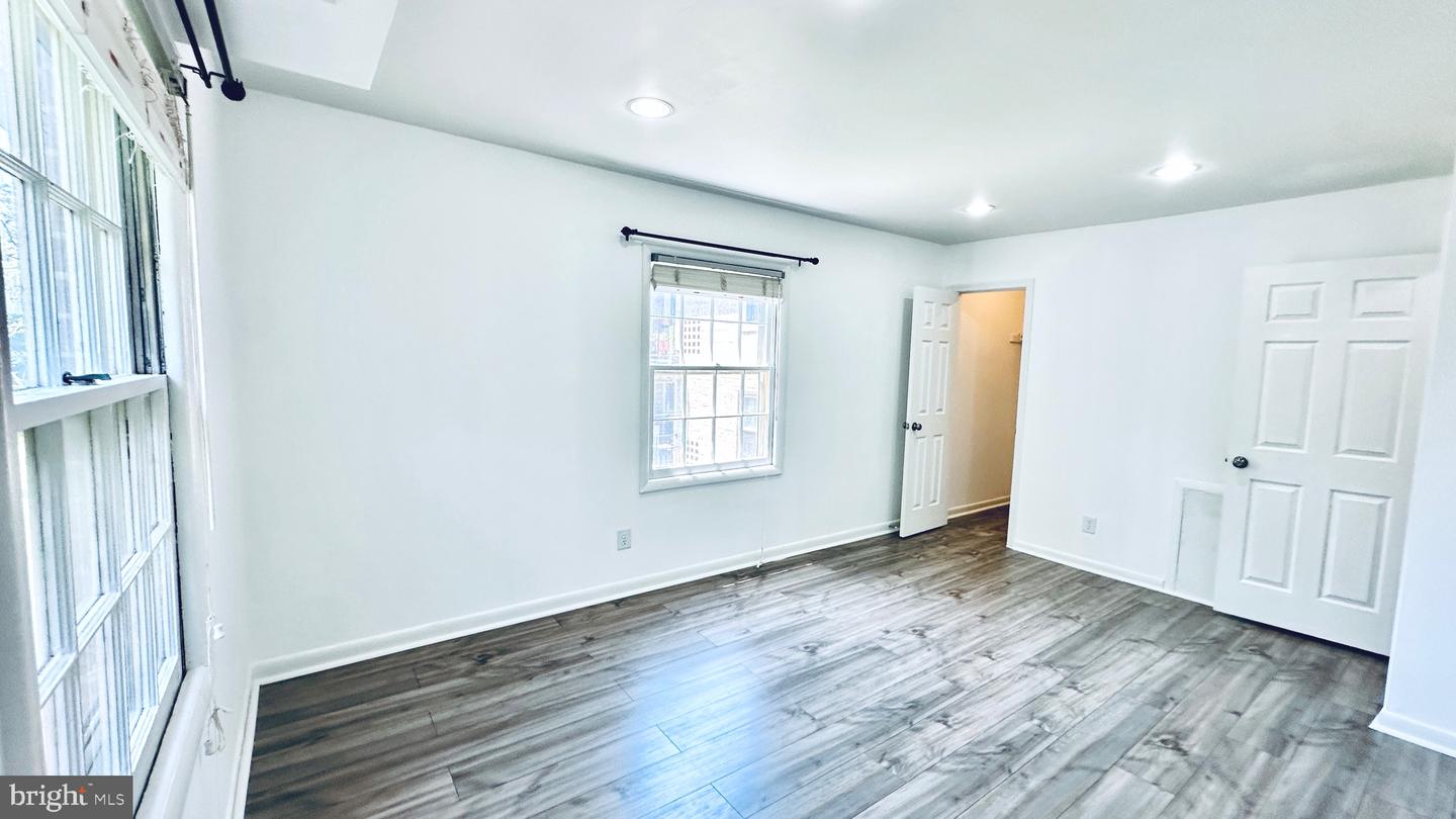 3931 LYNDHURST DR #303, FAIRFAX, Virginia 22031, 2 Bedrooms Bedrooms, ,1 BathroomBathrooms,Residential,For sale,3931 LYNDHURST DR #303,VAFC2006586 MLS # VAFC2006586