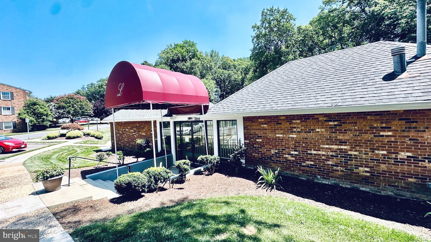 3931 LYNDHURST DR #303, FAIRFAX, Virginia 22031, 2 Bedrooms Bedrooms, ,1 BathroomBathrooms,Residential,For sale,3931 LYNDHURST DR #303,VAFC2006586 MLS # VAFC2006586