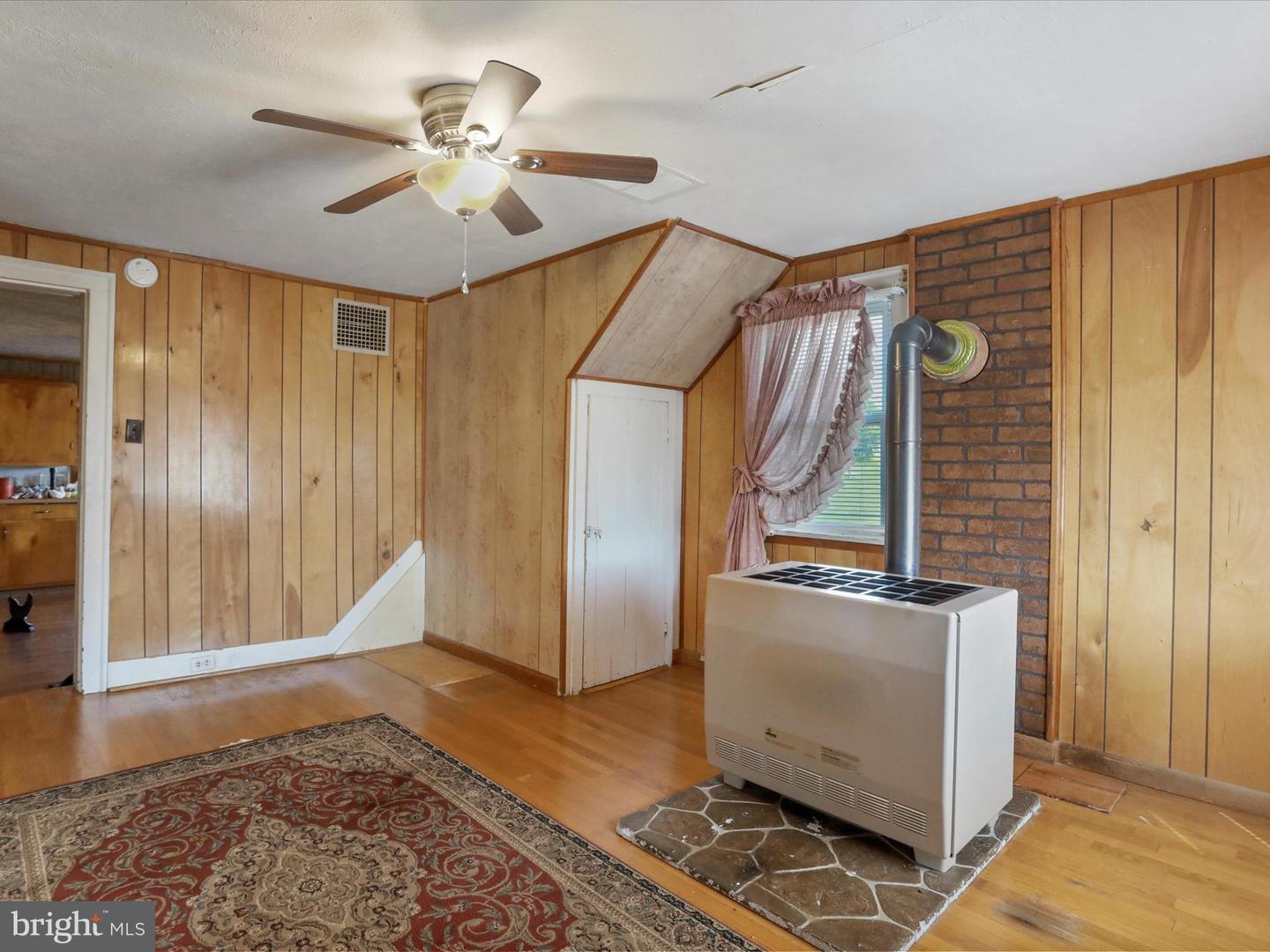 1593 HAHNS LN, TOMS BROOK, Virginia 22660, 2 Bedrooms Bedrooms, ,1 BathroomBathrooms,Residential,For sale,1593 HAHNS LN,VASH2011916 MLS # VASH2011916