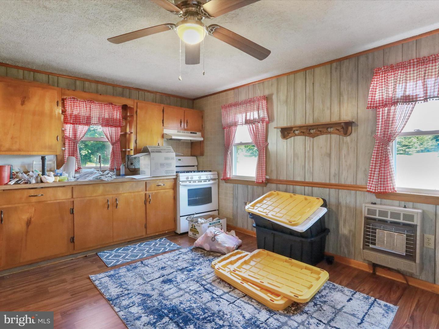 1593 HAHNS LN, TOMS BROOK, Virginia 22660, 2 Bedrooms Bedrooms, ,1 BathroomBathrooms,Residential,For sale,1593 HAHNS LN,VASH2011916 MLS # VASH2011916
