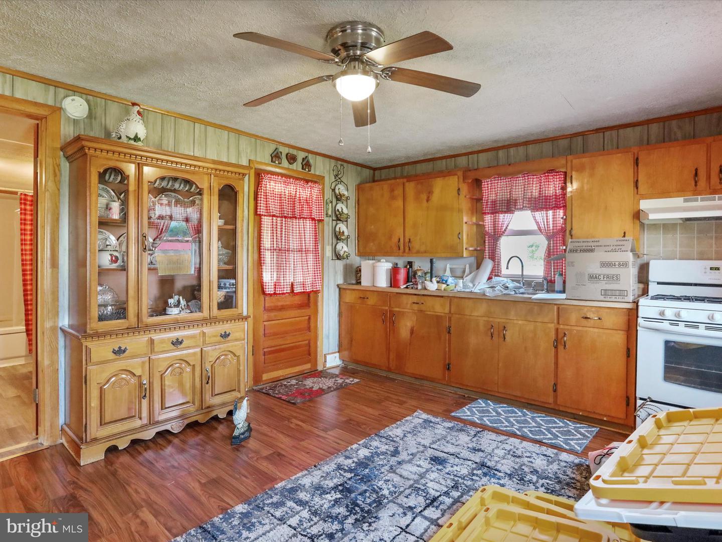 1593 HAHNS LN, TOMS BROOK, Virginia 22660, 2 Bedrooms Bedrooms, ,1 BathroomBathrooms,Residential,For sale,1593 HAHNS LN,VASH2011916 MLS # VASH2011916