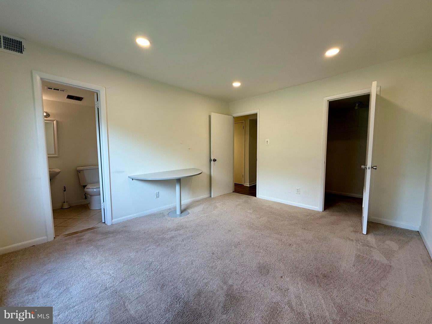 11606 VANTAGE HILL RD #12B, RESTON, Virginia 20190, 2 Bedrooms Bedrooms, ,1 BathroomBathrooms,Residential,For sale,11606 VANTAGE HILL RD #12B,VAFX2253536 MLS # VAFX2253536