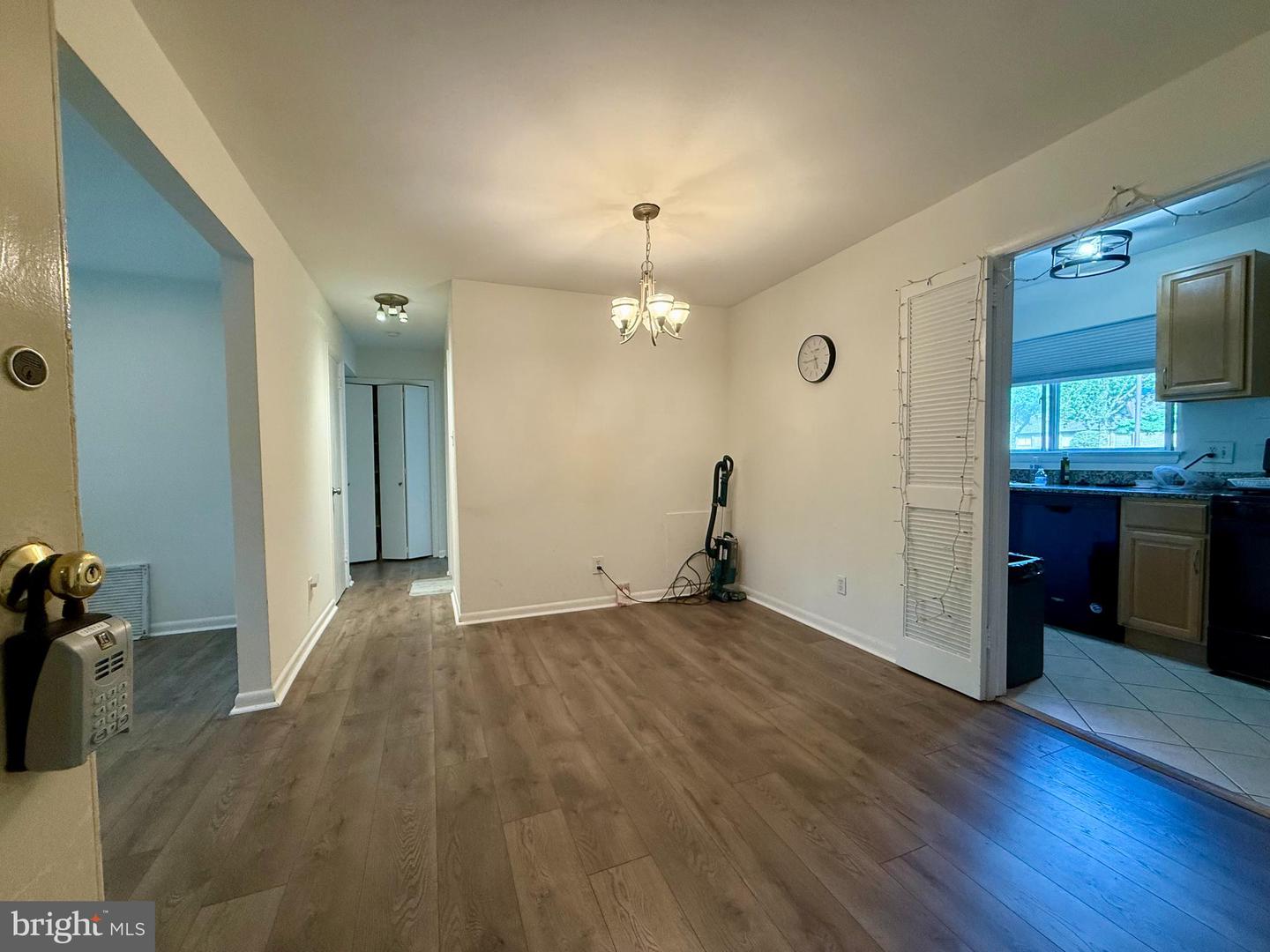 11606 VANTAGE HILL RD #12B, RESTON, Virginia 20190, 2 Bedrooms Bedrooms, ,1 BathroomBathrooms,Residential,For sale,11606 VANTAGE HILL RD #12B,VAFX2253536 MLS # VAFX2253536