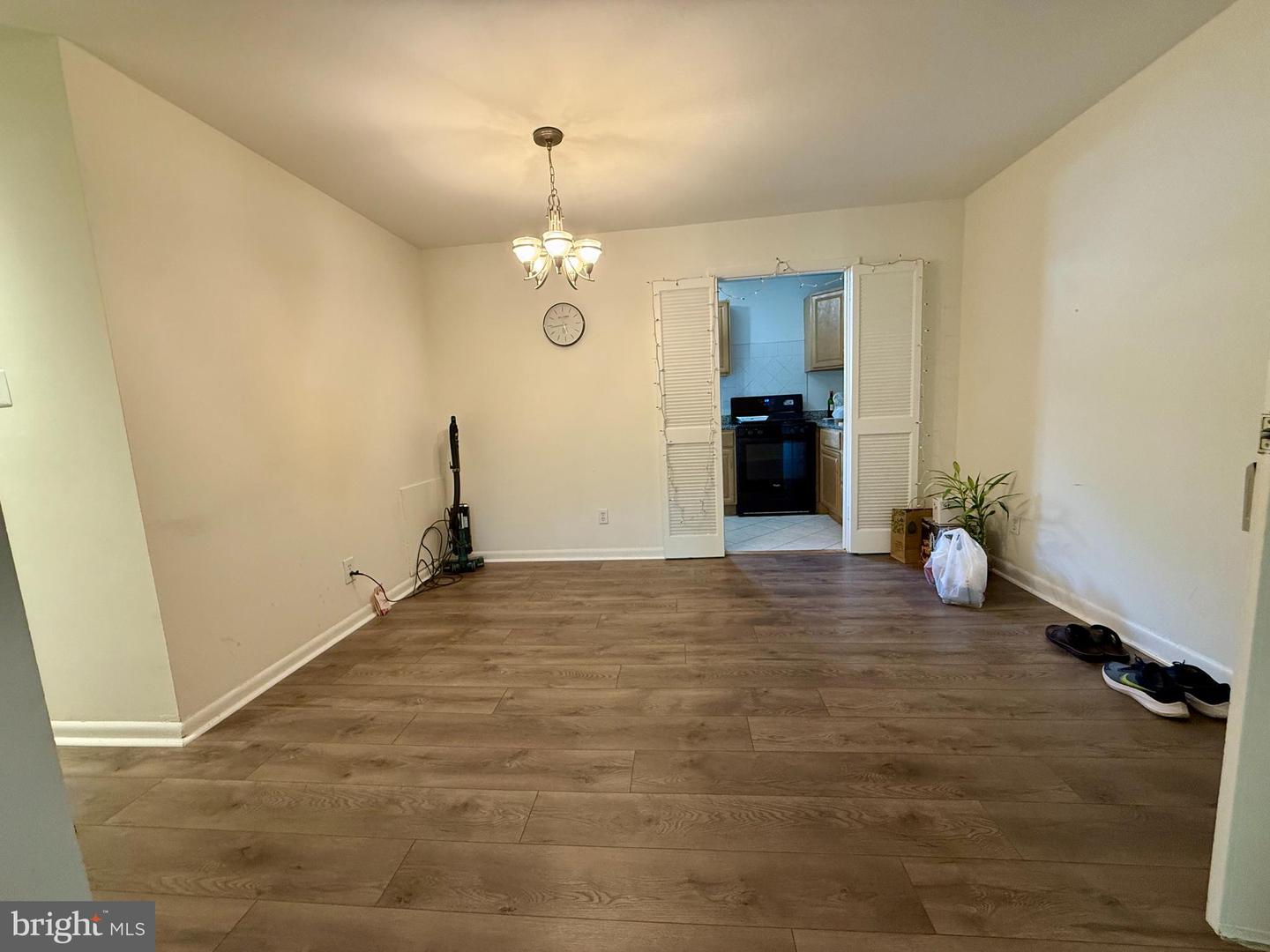 11606 VANTAGE HILL RD #12B, RESTON, Virginia 20190, 2 Bedrooms Bedrooms, ,1 BathroomBathrooms,Residential,For sale,11606 VANTAGE HILL RD #12B,VAFX2253536 MLS # VAFX2253536