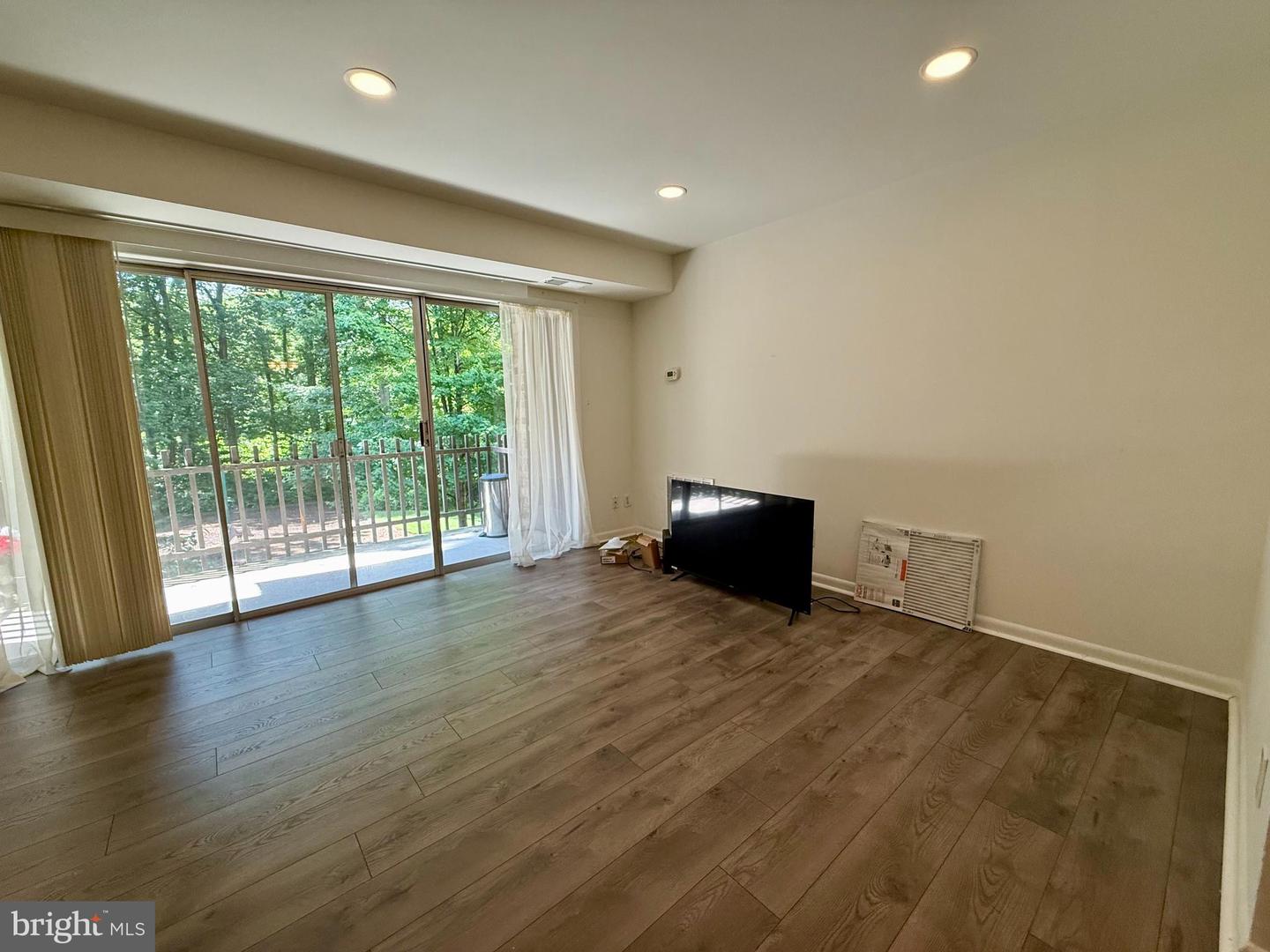 11606 VANTAGE HILL RD #12B, RESTON, Virginia 20190, 2 Bedrooms Bedrooms, ,1 BathroomBathrooms,Residential,For sale,11606 VANTAGE HILL RD #12B,VAFX2253536 MLS # VAFX2253536
